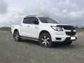 Selling White Chevrolet Colorado 2015 at 40000 km-2