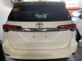 Selling White Toyota Fortuner 2018 in Quezon City-5
