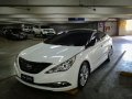 Sell White 2011 Hyundai Sonata at 69000 km -7