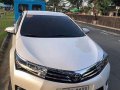 Selling White Toyota Corolla Altis 2015 at 19000 km -0