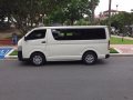 White Toyota Hiace 2015 for sale in Paranaque -1