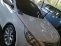 Sell White 2011 Hyundai Sonata at 69000 km -5