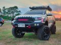 Selling White Ford Everest 2016 Automatic Diesel -2