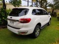 White Ford Everest 2015 for sale in Bautista-4