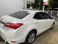 Pearl White Toyota Corolla altis 2015 for sale in Caloocan-1
