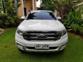 White Ford Everest 2015 for sale in Bautista-8