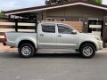 Selling Pearlwhite Toyota Hilux 2013 in Meycauayan-7