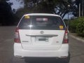 Selling White Toyota Innova 2015 in Pasig-2