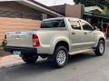 Selling Pearlwhite Toyota Hilux 2013 in Meycauayan-6