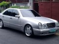 Pearlwhite Mercedes-Benz E500 1997 for sale in Manila-5