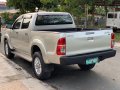 Selling Pearlwhite Toyota Hilux 2013 in Meycauayan-4