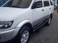 Sell White 2015 Isuzu Crosswind in Quezon City-4