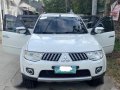 Selling White Mitsubishi Montero 2010 in Pasig-7