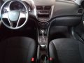 Selling Red Hyundai Accent 2016 in Manila-2