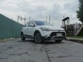 Selling White Hyundai I20 2016 in Manila-9