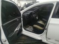 Selling White Hyundai Accent 2015 in Manila-3