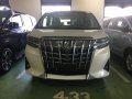 Sell White Toyota Alphard in Manila-1