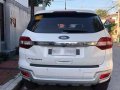 Selling White Ford Everest 2016 in Manila-2