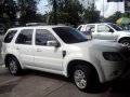 White Ford Escape 2005 for sale in Automatic-0