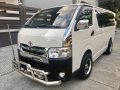 2015 Hiace Commuter 2.5L M/T-0