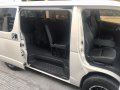 2015 Hiace Commuter 2.5L M/T-6