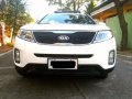 Sell White 2015 Kia Sorento in Manila-1
