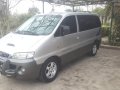 Selling Silver Hyundai Starex 2001 in Manila-9