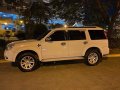 White Ford Everest 2014 for sale in Pasay-7