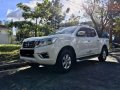 White Nissan Navara 2018 for sale in Automatic-8