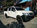 White Toyota Hilux 2012 for sale in Manual-8
