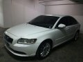 White Volvo S40 2010 for sale in Automatic-3