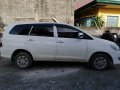 White Toyota Innova 2012 for sale in Manila-6