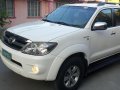 White Toyota Fortuner 2018 for sale in Las Pinas-7