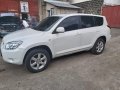 White Toyota Rav4 2008 for sale in Quezon City-6