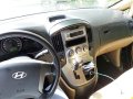 Selling Hyundai Starex 2009 in Makati-4
