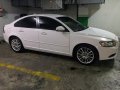White Volvo S40 2010 for sale in Automatic-6