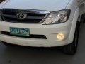 White Toyota Fortuner 2018 for sale in Las Pinas-0