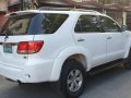 White Toyota Fortuner 2018 for sale in Las Pinas-6