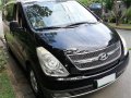 Selling Hyundai Starex 2009 in Makati-4