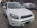 White Toyota Rav4 2008 for sale in Quezon City-9