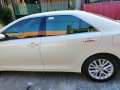 Sell Pearl White 2017 Toyota Camry in Bacoor-8