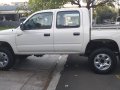 Sell 2000 Toyota Hilux in Quezon City-5