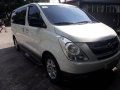 Selling White Hyundai Starex 2010 in Angeles-0