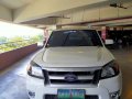 Selling White Ford Escape 2005 in Manila-2