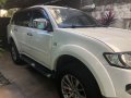 Selling White Mitsubishi Montero sport 2012 in Marikina-2