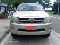 Selling Toyota Fortuner 2006 in Manila-9