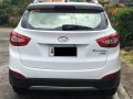 Sell White 2015 Hyundai Tucson in Manila-6