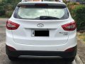 Sell White 2015 Hyundai Tucson in Manila-21