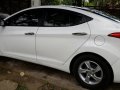 Selling White Hyundai Elantra 2014 in Quezon City-4