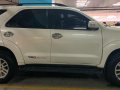 Selling White Toyota Fortuner 2016 in Manila-3